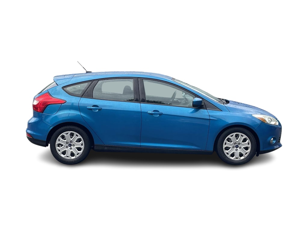 Thumbnail: 2012 Ford Focus - 18