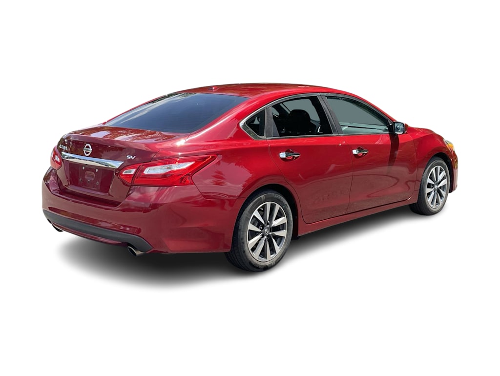 Thumbnail: 2017 Nissan Altima - 13