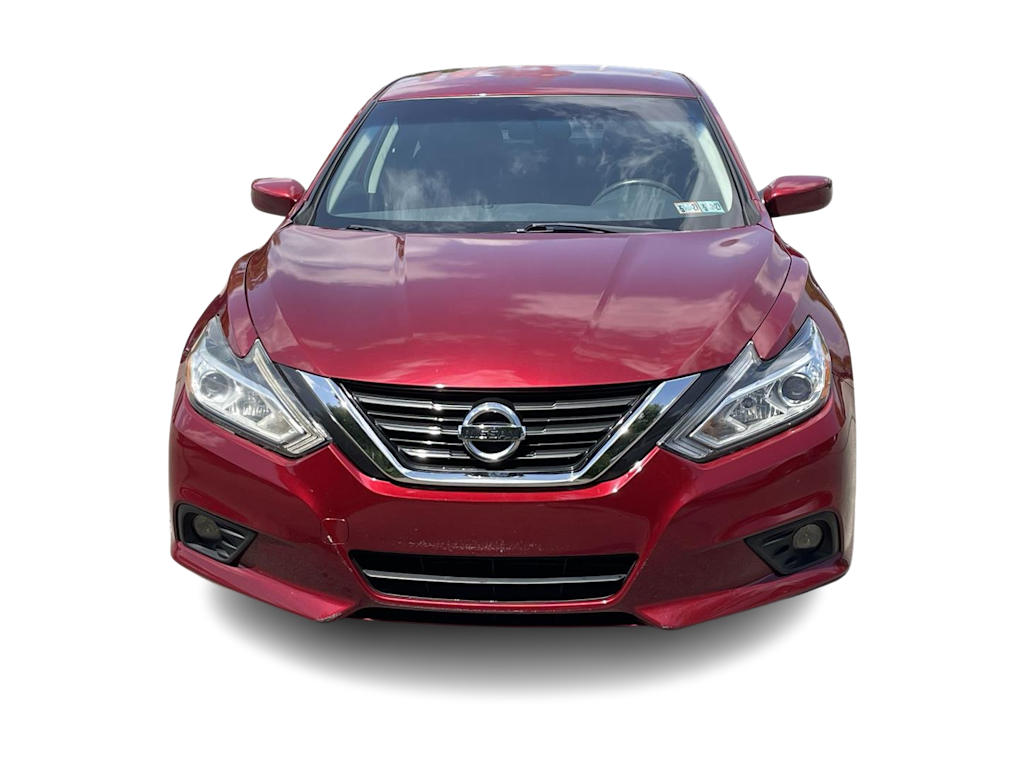 Thumbnail: 2017 Nissan Altima - 5