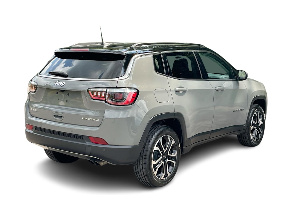 Thumbnail: 2022 Jeep Compass - 17