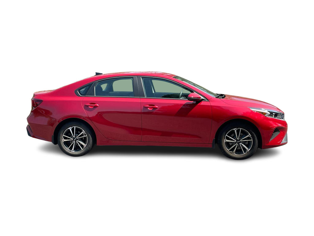 Thumbnail: 2023 Kia Forte - 17