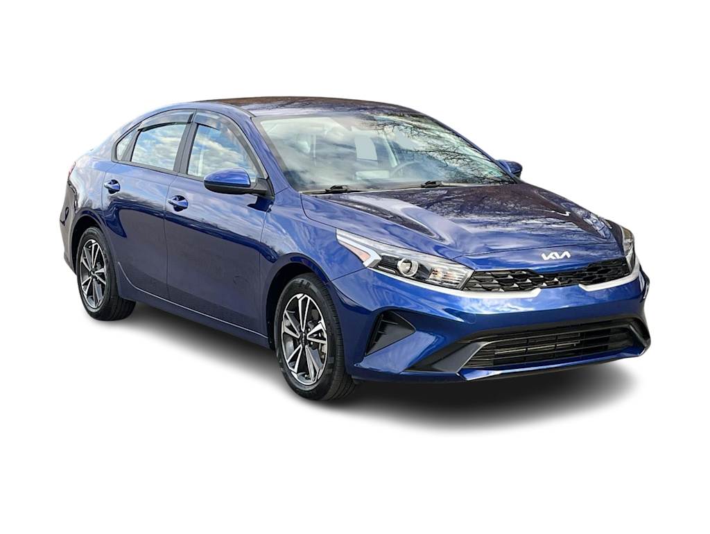 Thumbnail: 2023 Kia Forte - 18