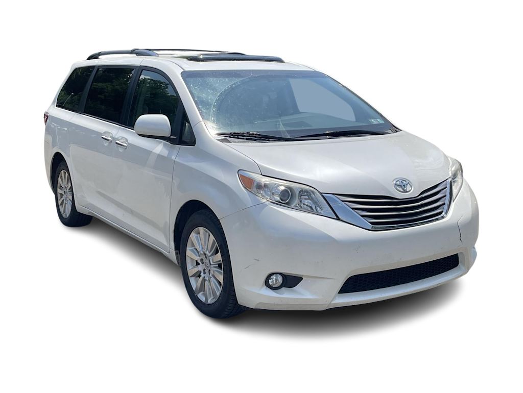 Thumbnail: 2015 Toyota Sienna - 12