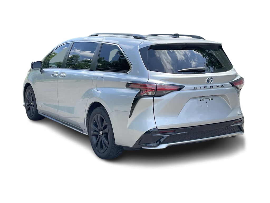 Thumbnail: 2021 Toyota Sienna - 3