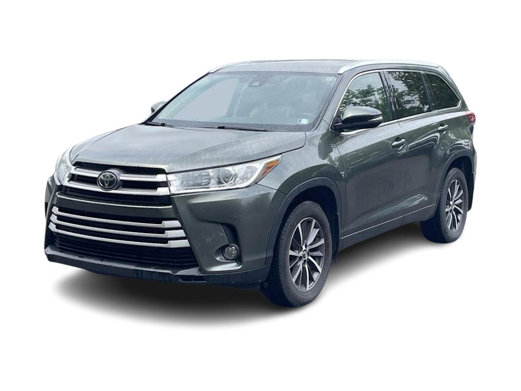 Used 2018 Toyota Highlander XLE with VIN 5TDJZRFH5JS499730 for sale in Casper, WY