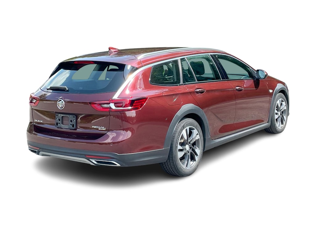 Thumbnail: 2018 Buick Regal - 18