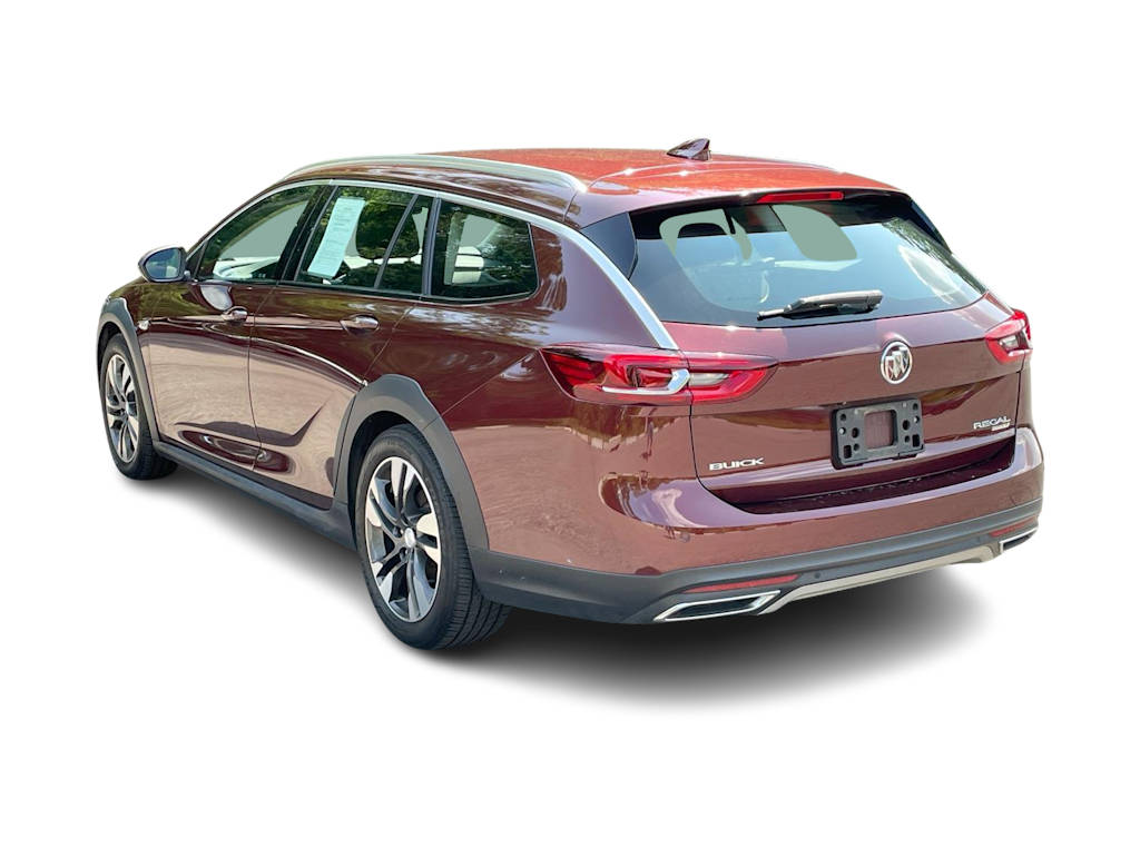 Thumbnail: 2018 Buick Regal - 4