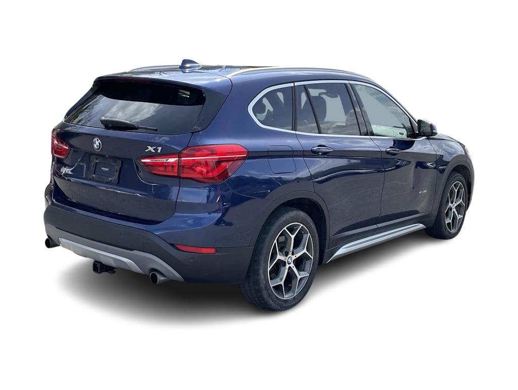 Thumbnail: 2017 BMW X1 - 12