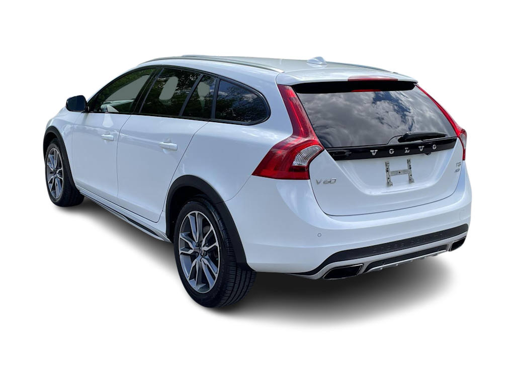Thumbnail: 2017 Volvo V60 - 4