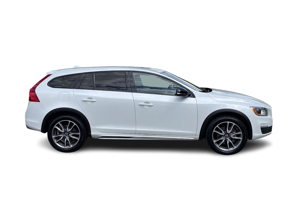 Thumbnail: 2017 Volvo V60 - 19