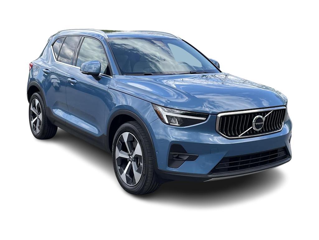 Thumbnail: 2023 Volvo XC40 - 20