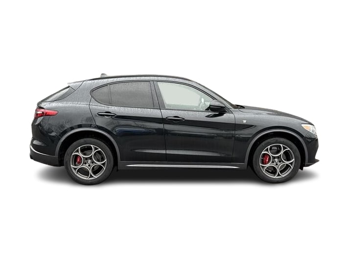 2022 Alfa Romeo Stelvio Ti 18