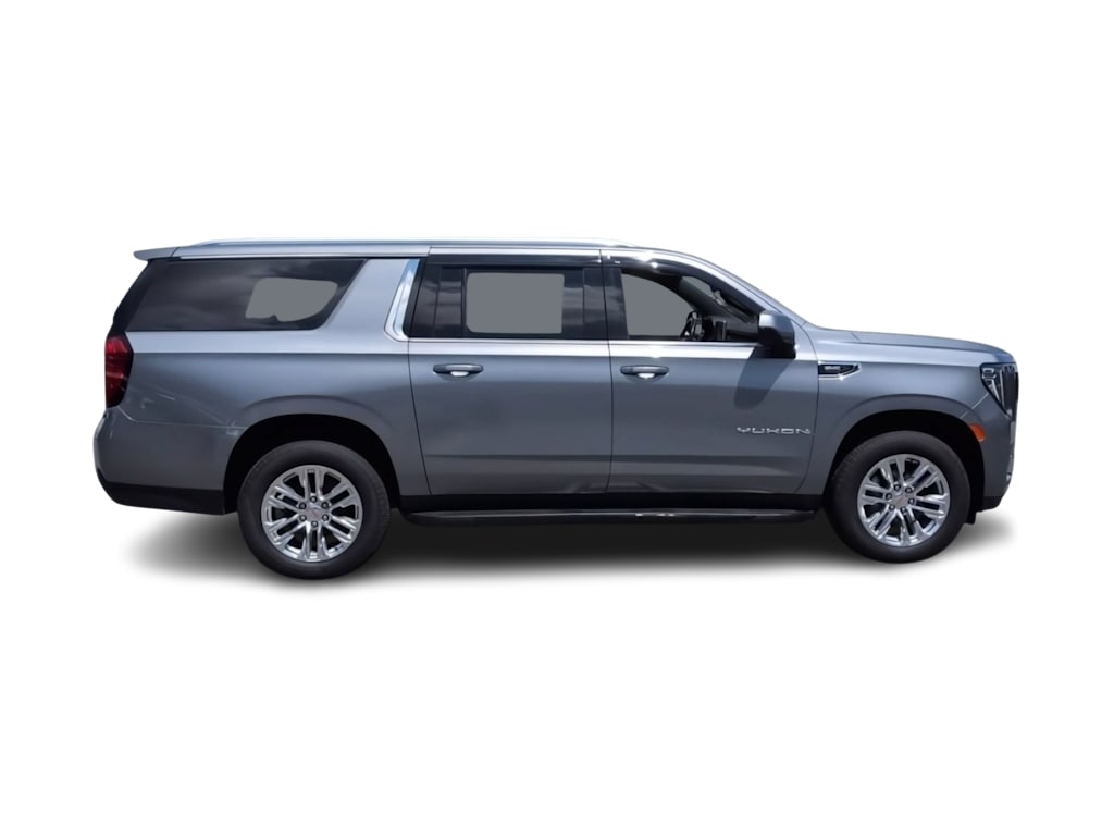 Thumbnail: 2022 GMC Yukon XL - 24