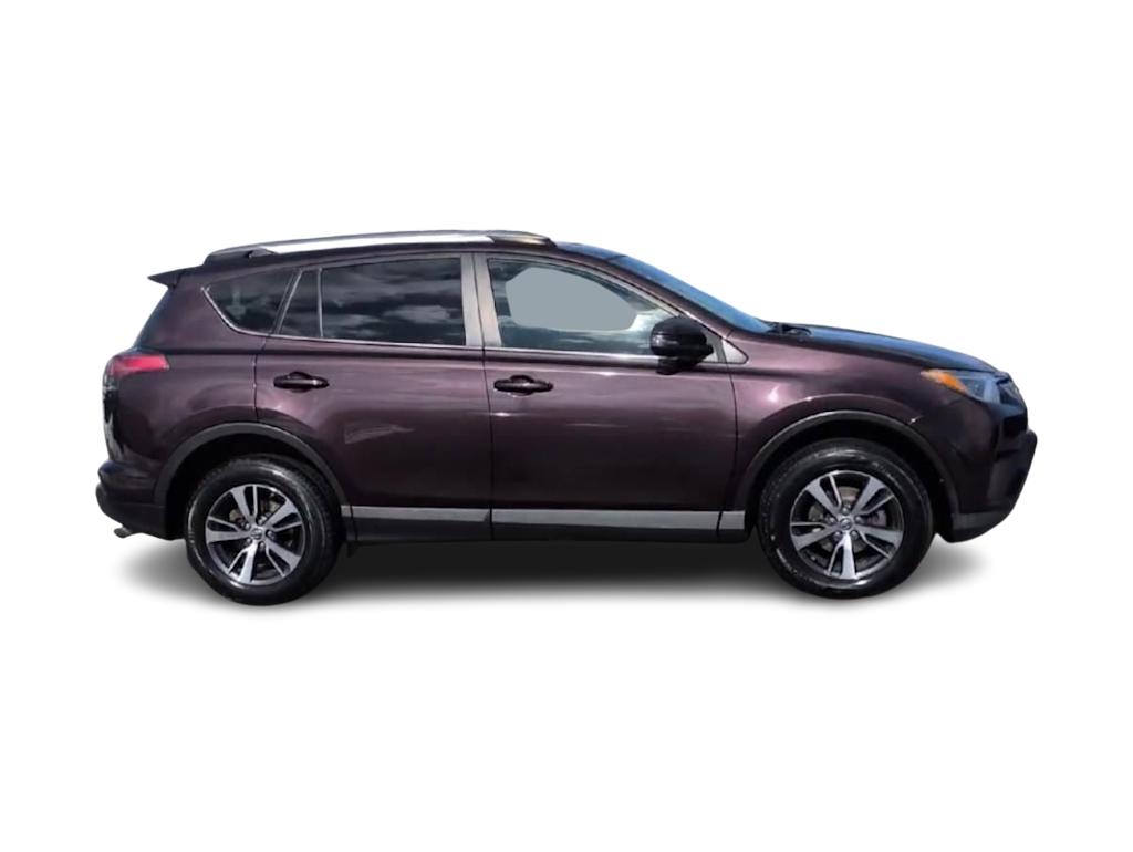 Thumbnail: 2018 Toyota RAV4 - 20