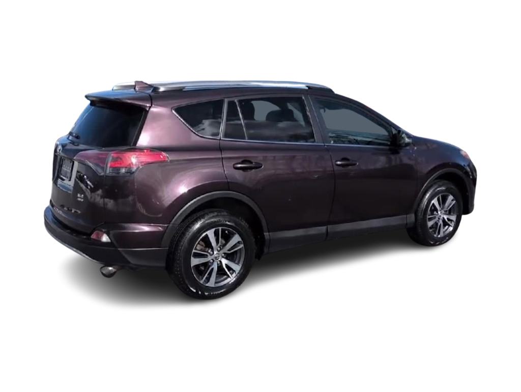 Thumbnail: 2018 Toyota RAV4 - 24