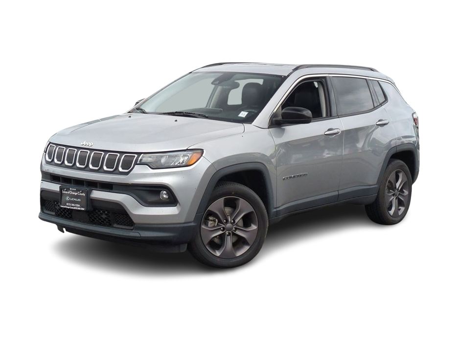 Used 2022 Jeep Compass Latitude Lux with VIN 3C4NJDFB0NT126727 for sale in Hudson, WI