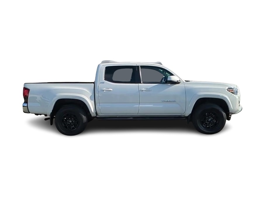 2020 Toyota Tacoma SR5 24