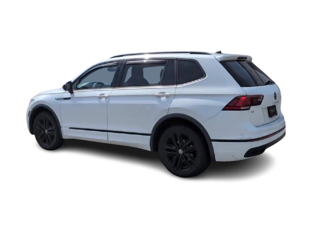 Thumbnail: 2022 Volkswagen Tiguan - 4