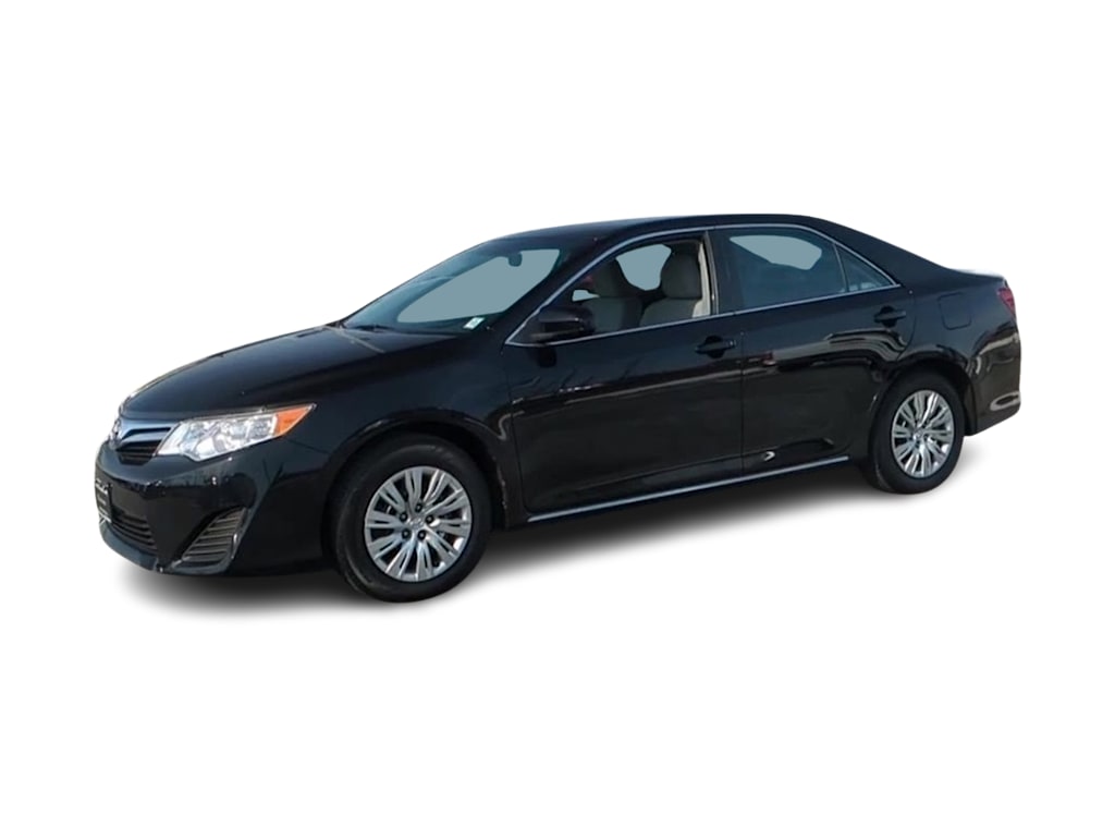 2014 Toyota Camry LE 3