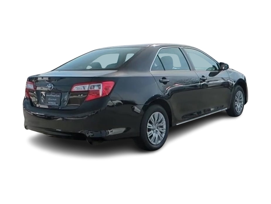 2014 Toyota Camry LE 23