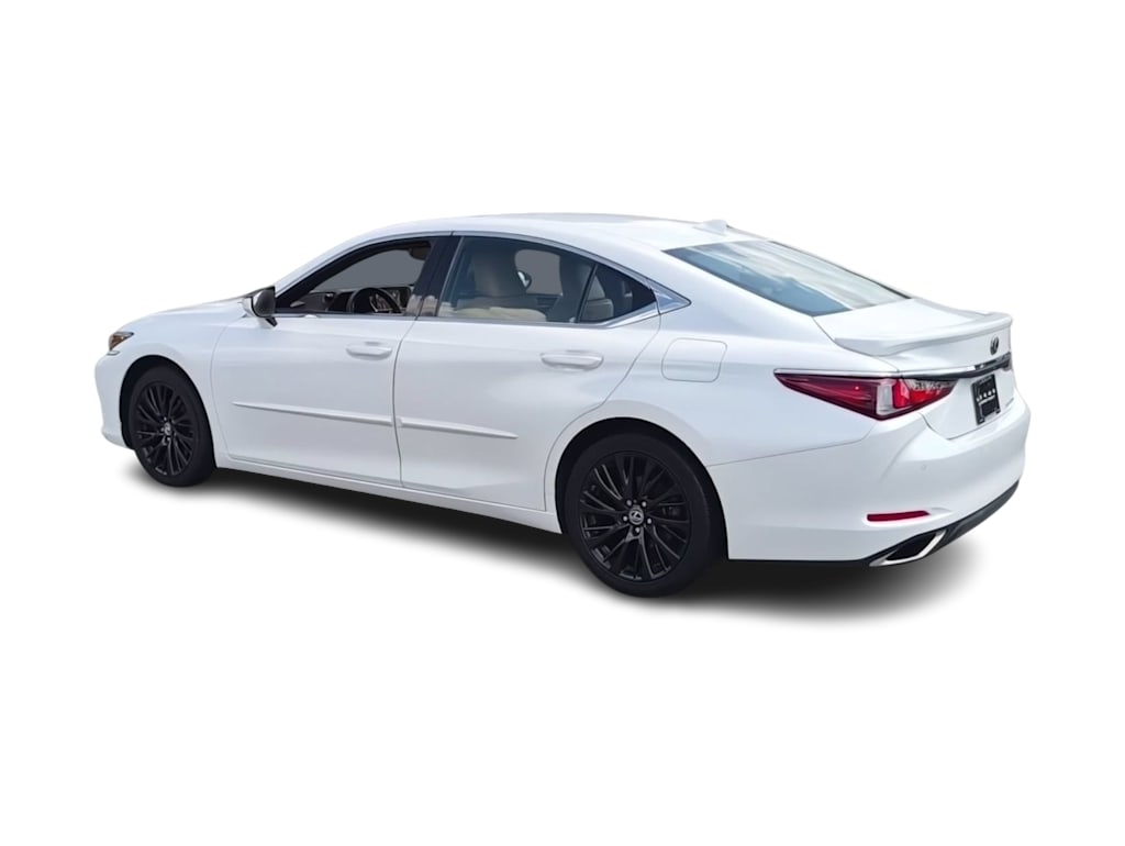 Thumbnail: 2021 Lexus ES - 4