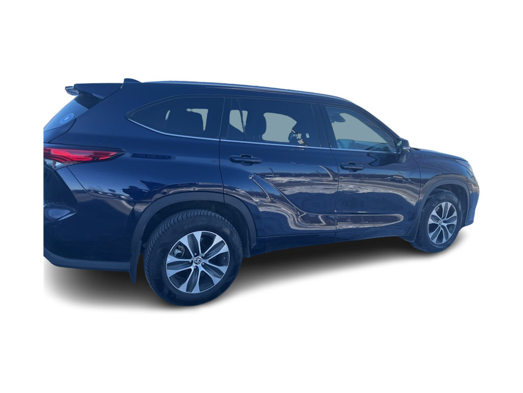 2021 Toyota Highlander XLE 8