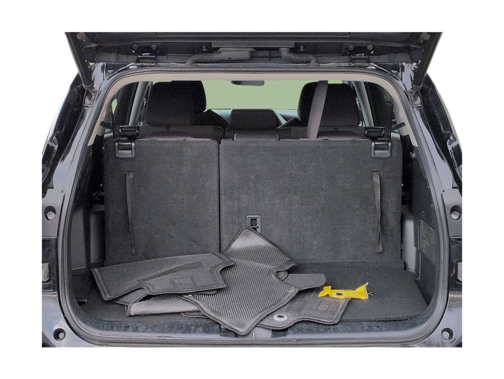 Thumbnail: 2023 Toyota Highlander - 17