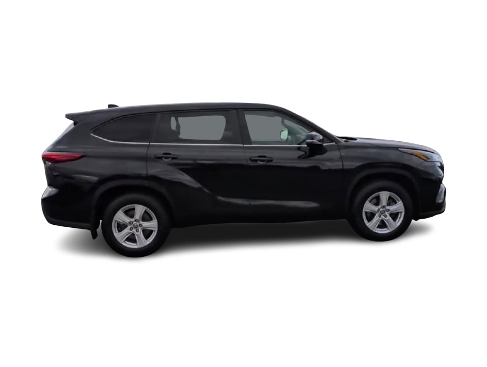 Thumbnail: 2023 Toyota Highlander - 24