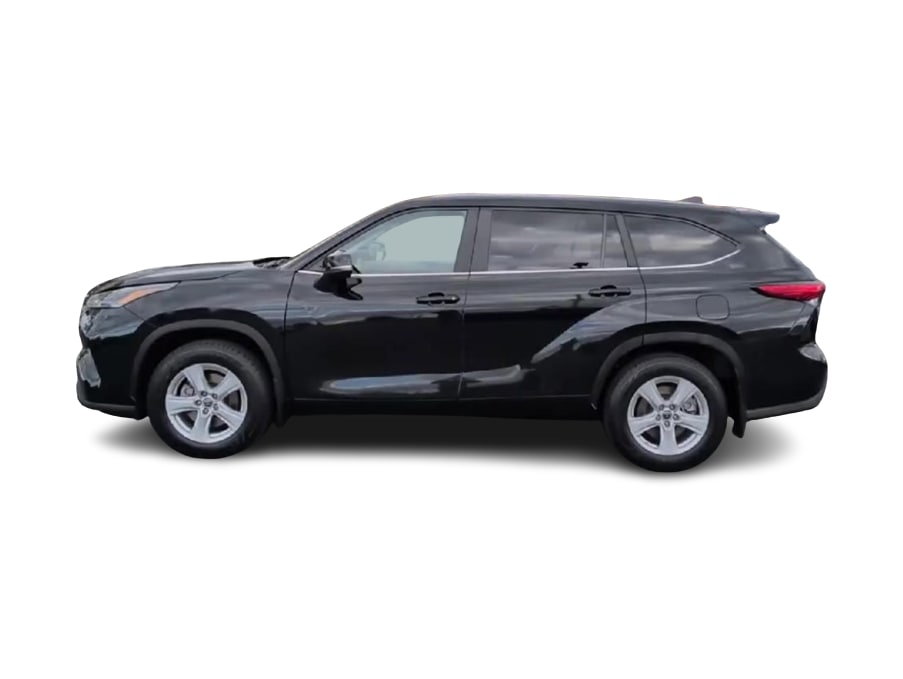 Thumbnail: 2023 Toyota Highlander - 3