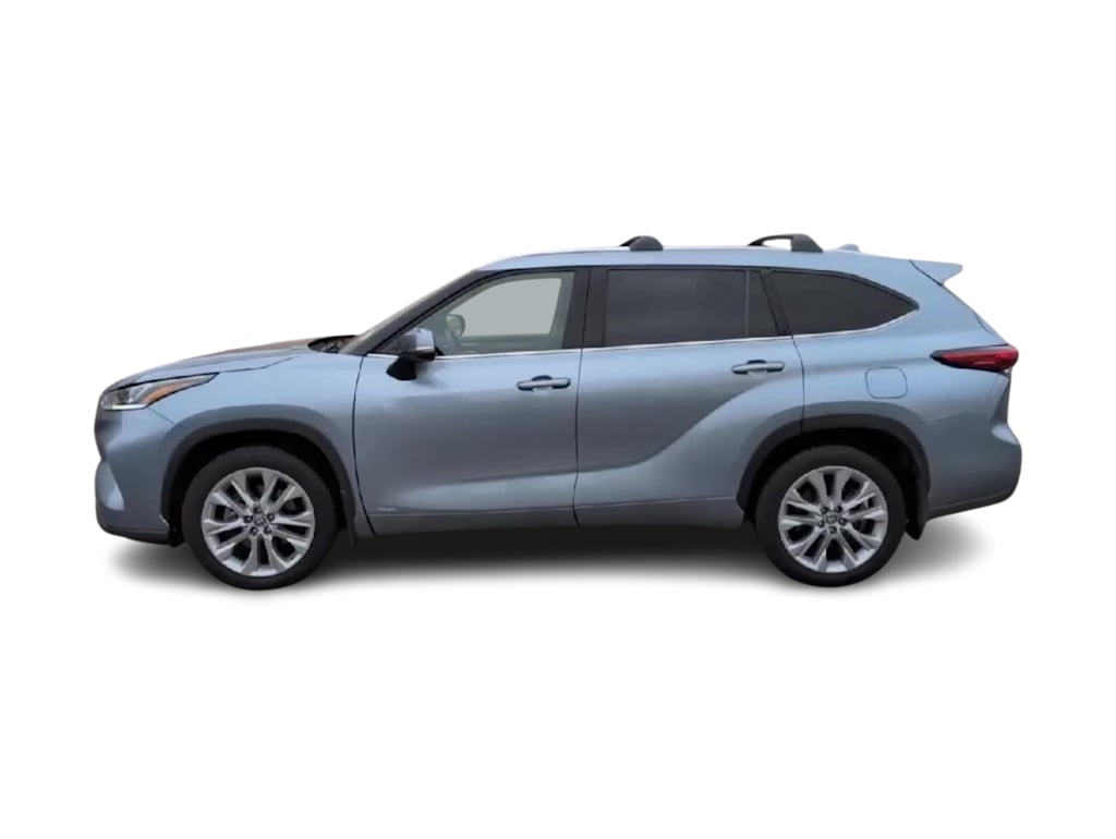 Thumbnail: 2023 Toyota Highlander - 22