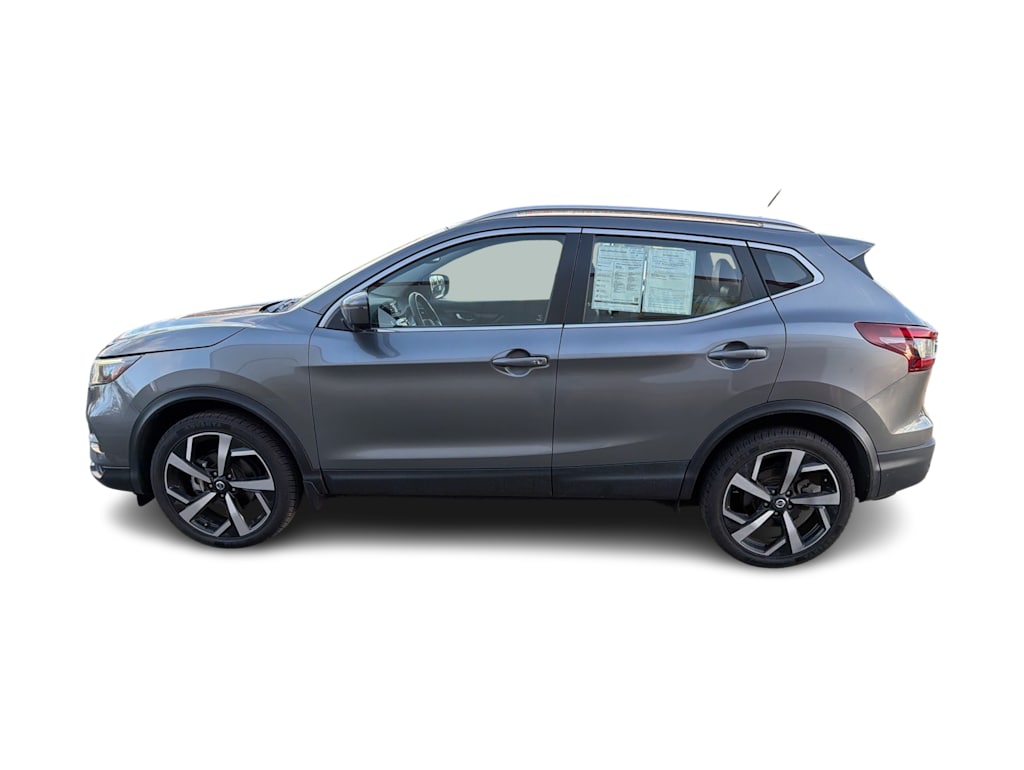 Thumbnail: 2022 Nissan Rogue Sport - 3