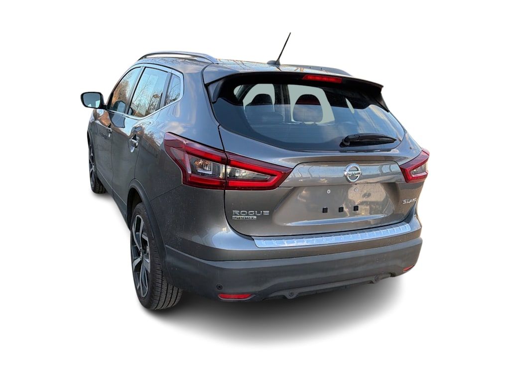 Thumbnail: 2022 Nissan Rogue Sport - 4