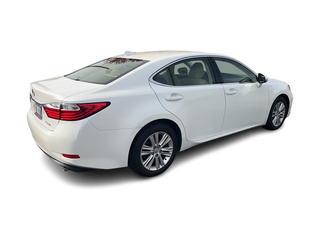 Thumbnail: 2015 Lexus ES - 9