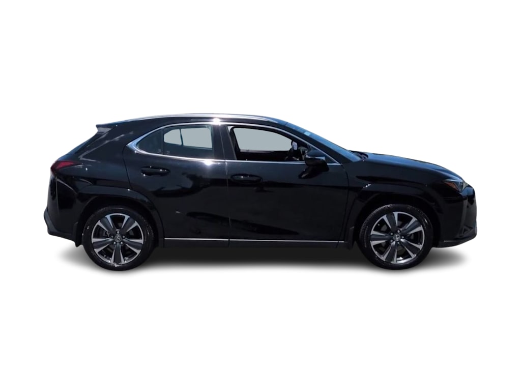 Thumbnail: 2024 Lexus UX - 24