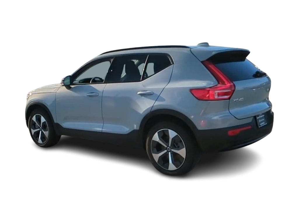 2024 Volvo XC40 B5 Plus 4