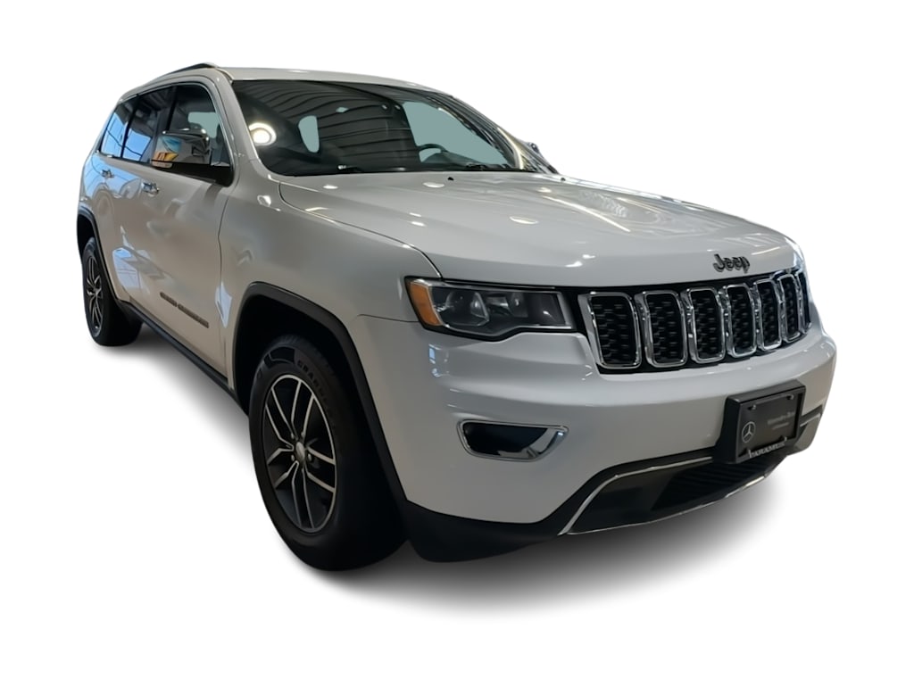 Thumbnail: 2017 Jeep Grand Cherokee - 19