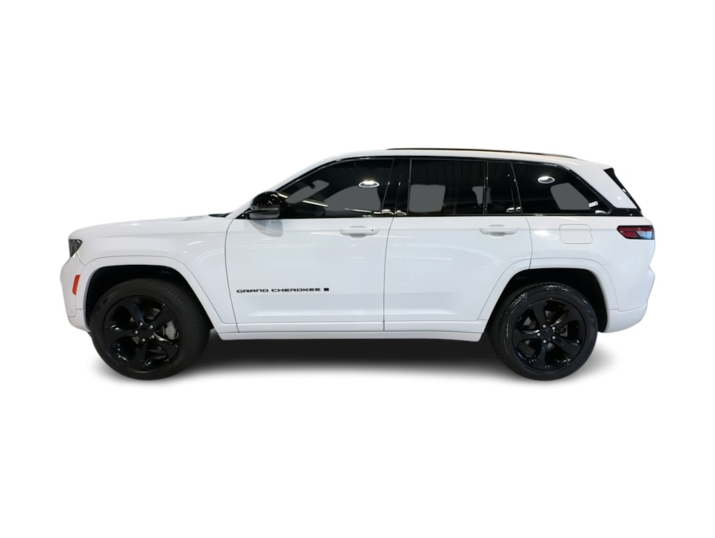 Thumbnail: 2024 Jeep Grand Cherokee - 22