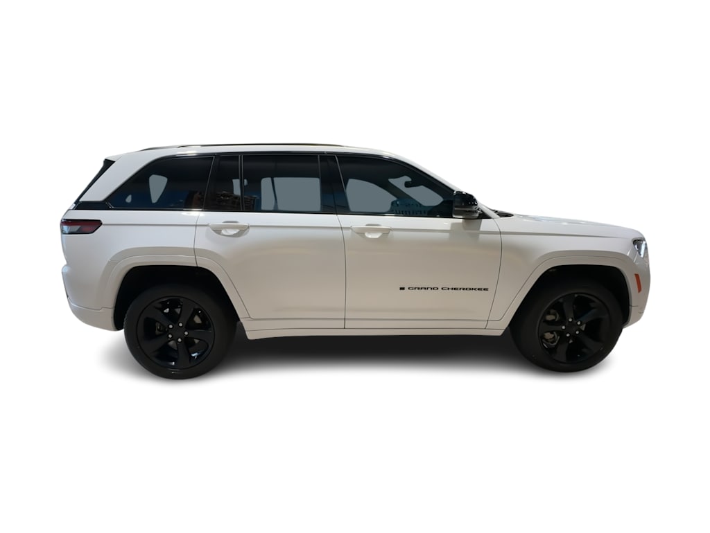 Thumbnail: 2024 Jeep Grand Cherokee - 28