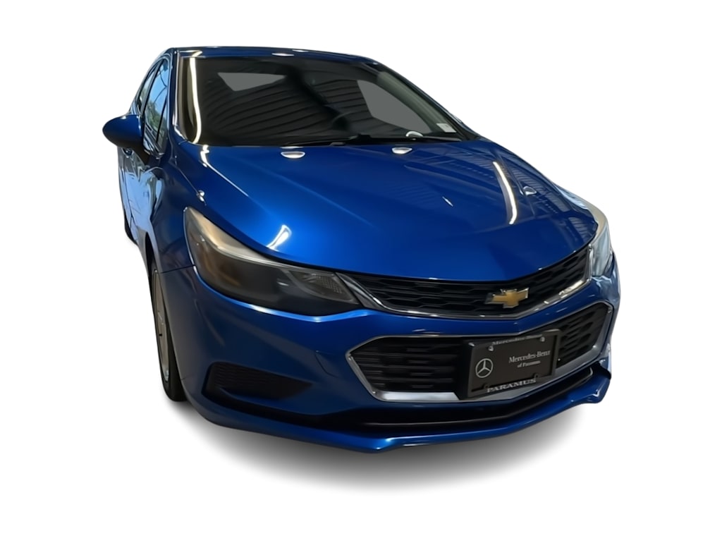 Thumbnail: 2017 Chevrolet Cruze - 6
