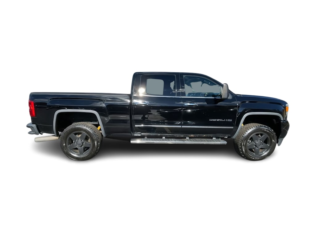 2015 GMC Sierra 2500 Denali 3