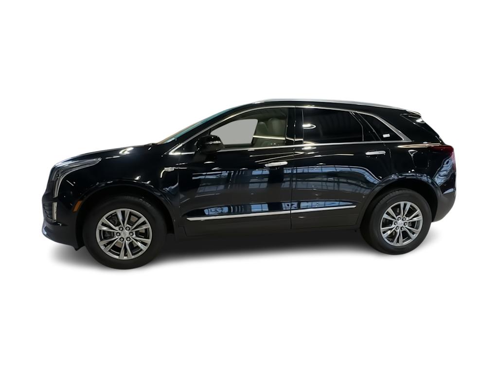 Thumbnail: 2022 Cadillac XT5 - 3
