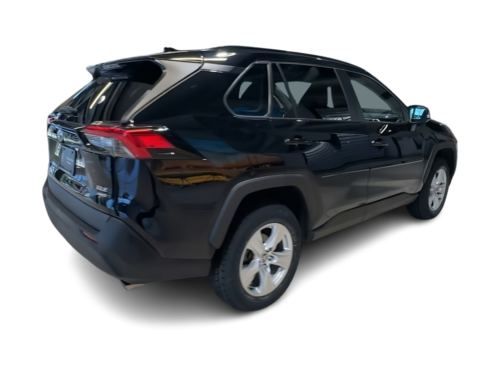 Thumbnail: 2021 Toyota RAV4 - 24