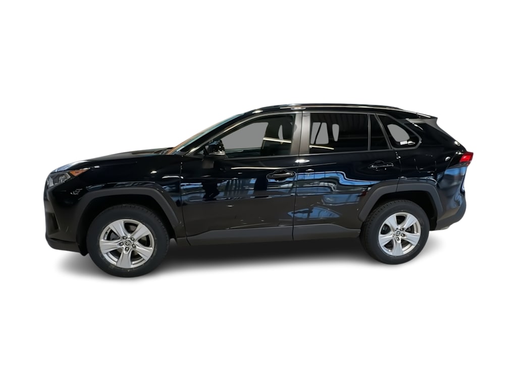 Thumbnail: 2021 Toyota RAV4 - 3