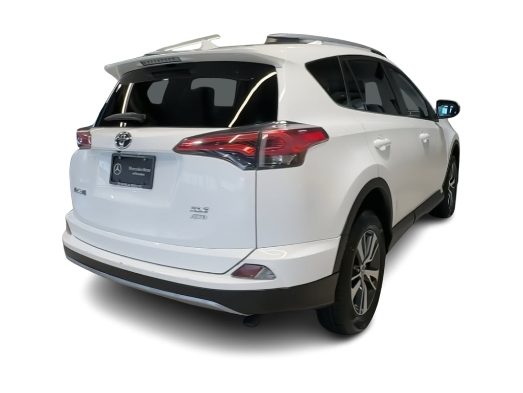 Thumbnail: 2018 Toyota RAV4 - 26