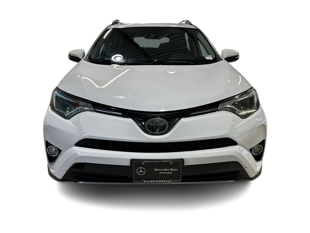 Thumbnail: 2018 Toyota RAV4 - 31