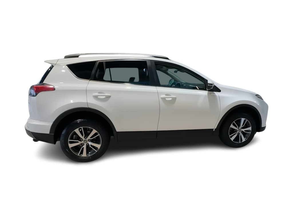 Thumbnail: 2018 Toyota RAV4 - 28