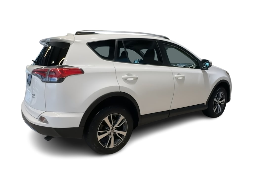 Thumbnail: 2018 Toyota RAV4 - 27
