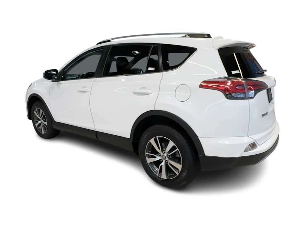 Thumbnail: 2018 Toyota RAV4 - 24