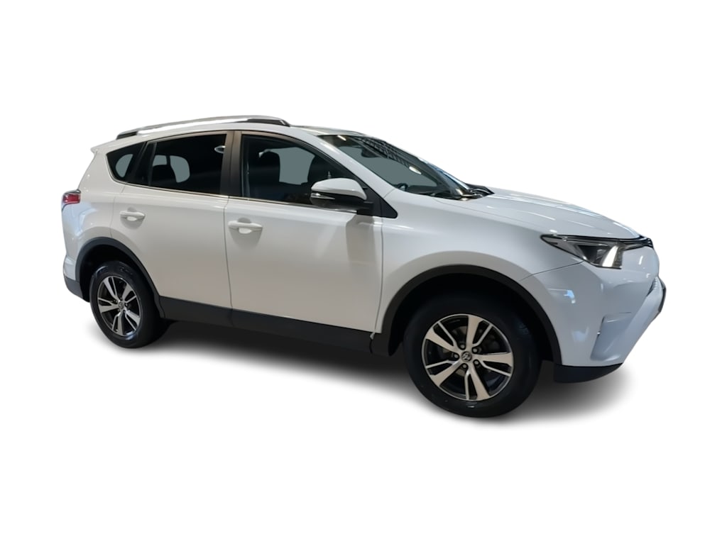Thumbnail: 2018 Toyota RAV4 - 29