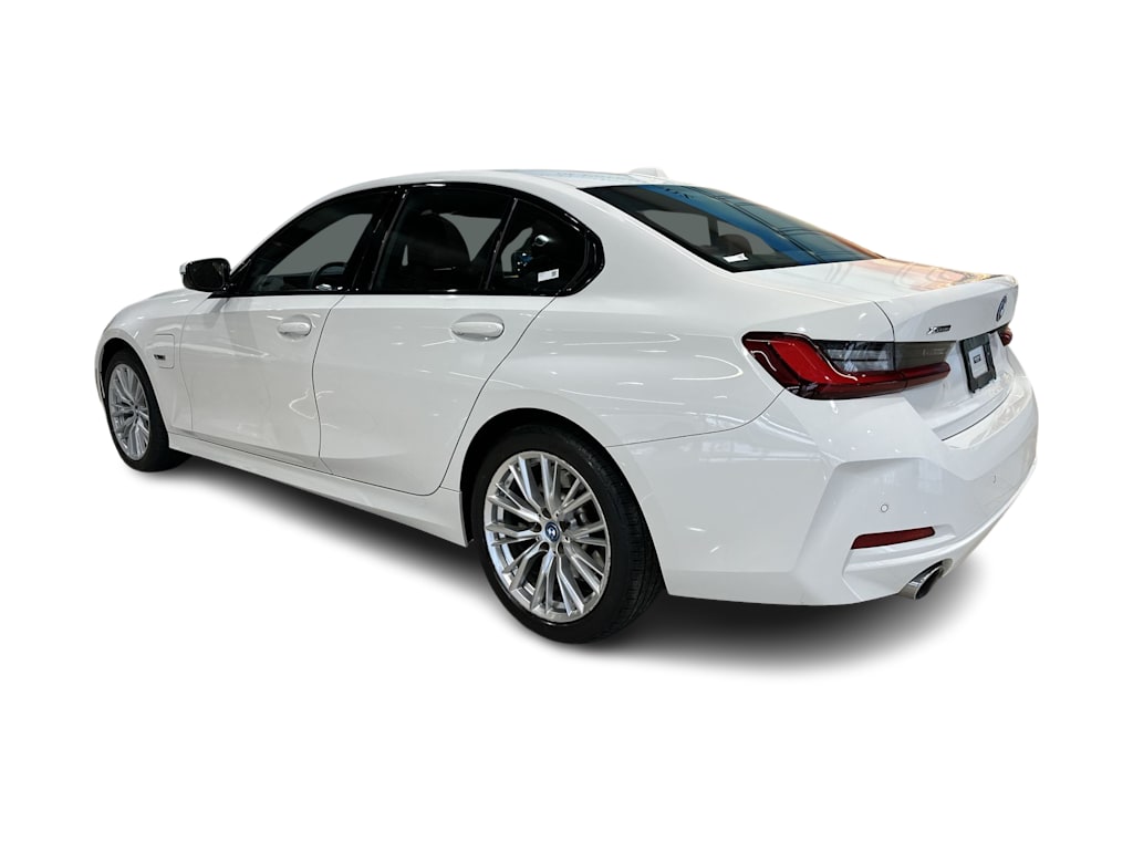 Thumbnail: 2023 BMW 3 Series - 4